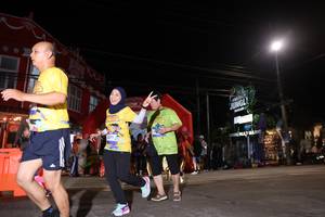 BIB: 1271
                            <button type="button" onclick="openModal(26261522)" class="btn btn-primary btn-sm float-right btn-popup" data-toggle="modal" data-target=".modal-high-quality">
                        <i class="fas fa-shopping-cart"></i> Add to Cart
                    </button>
                                            <button type="button" onclick="isThisMe(26261522, true)" class="btn btn-success btn-sm float-right btn-popup btn-isme hidden" data-toggle="tooltip" data-placement="bottom" title="นี่คือรูปของคุณใช่ไหม คลิกที่นี่เพื่อเอาเข้าอัลบั้ม">
                        <i class="fas fa-plus"></i> Add to album
                    </button>
                    <button type="button" onclick="isThisMe(26261522, false)" class="btn btn-warning btn-sm float-right btn-popup btn-isnotme hidden">
                        <i class="fas fa-ban"></i> Remove from album
                    </button>